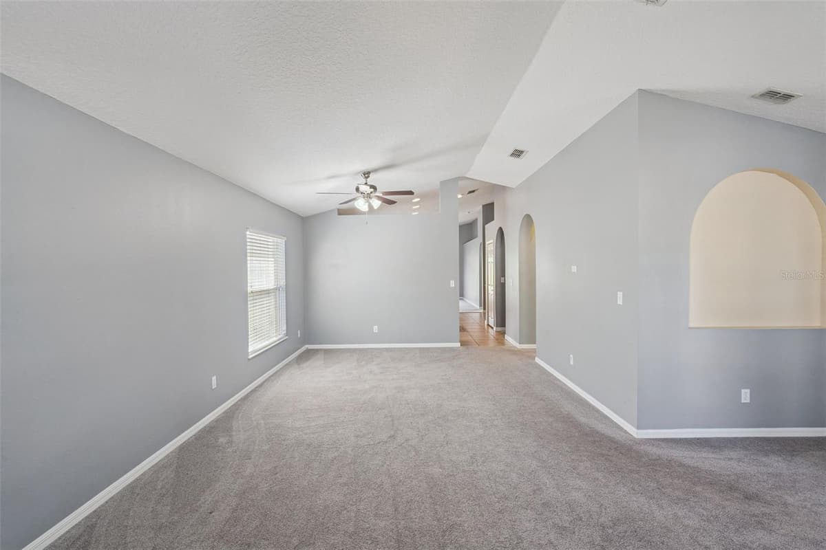 324 RED KITE DRIVE — photo 14 of 52