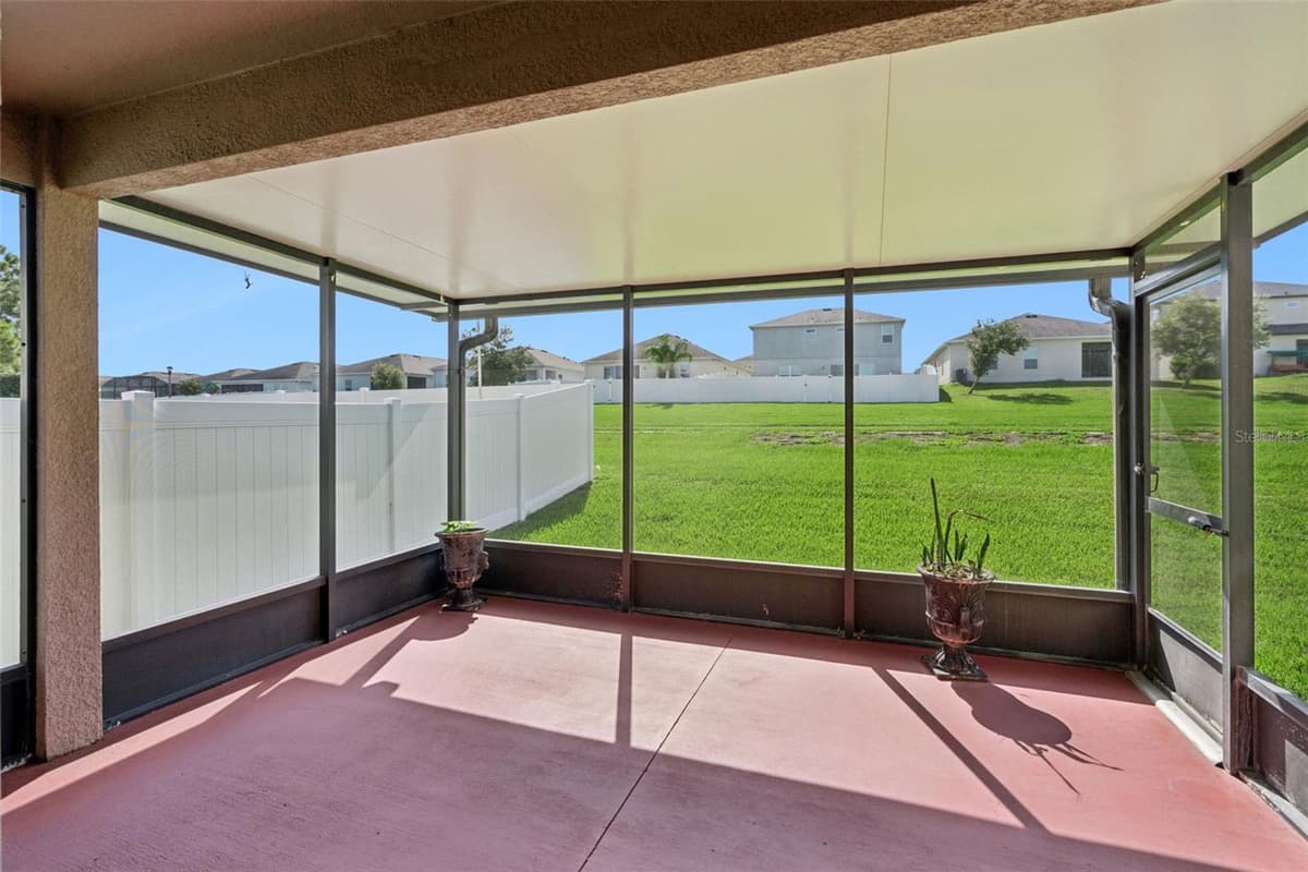 324 RED KITE DRIVE — photo 3 of 52