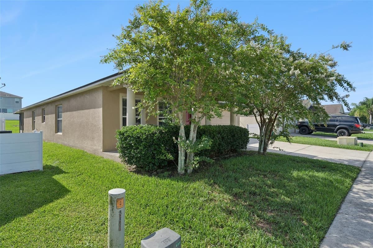 324 RED KITE DRIVE — photo 6 of 52