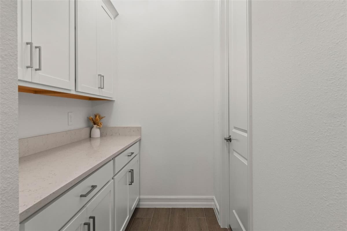 4513 SOUTHERN VALLEY LOOP — photo 18 of 62