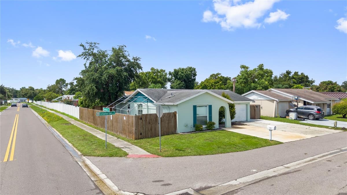 10112 ENCHANTED OAKS COURT — photo 30 of 36