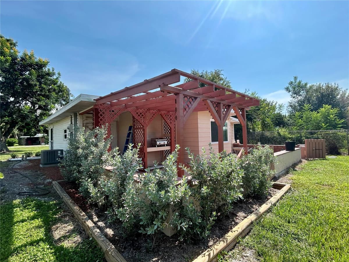 1742 MANGOE ST — photo 4 of 34