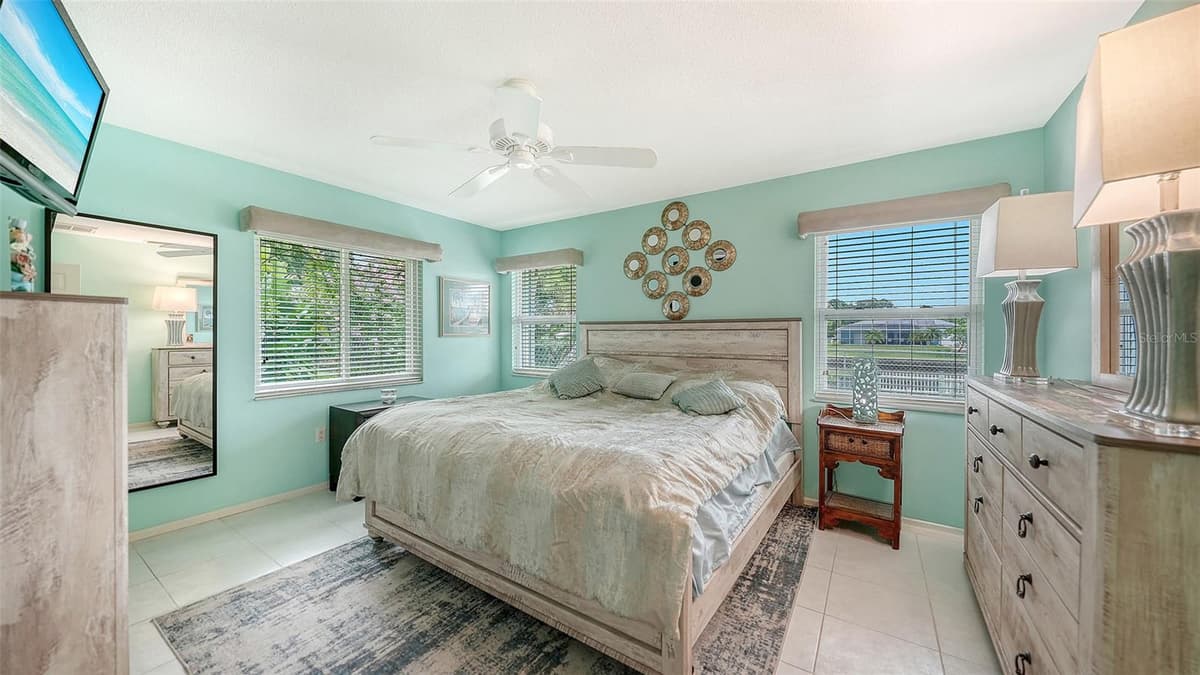 481 TARPON BOULEVARD — photo 23 of 43