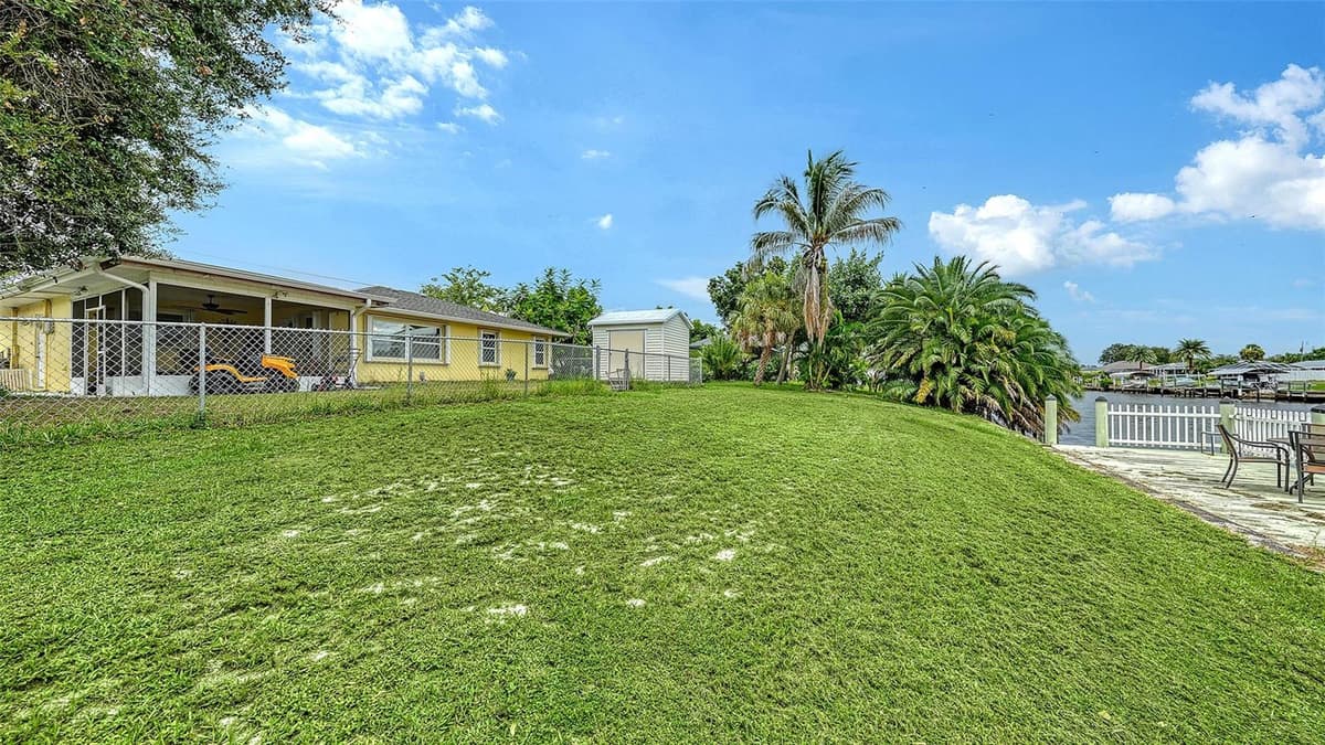 481 TARPON BOULEVARD — photo 43 of 43