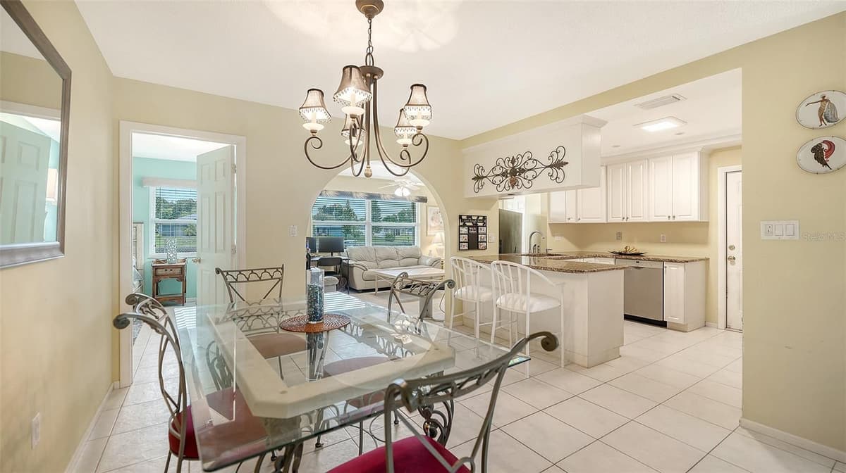 481 TARPON BOULEVARD — photo 12 of 43