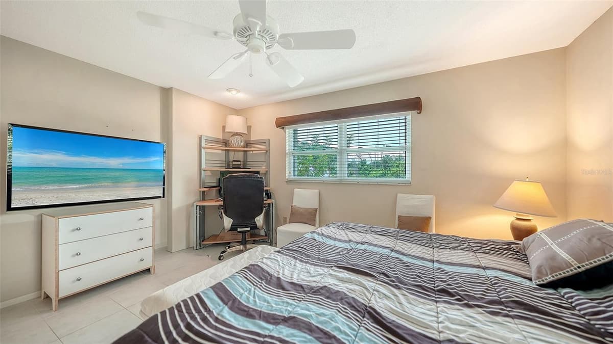 481 TARPON BOULEVARD — photo 30 of 43