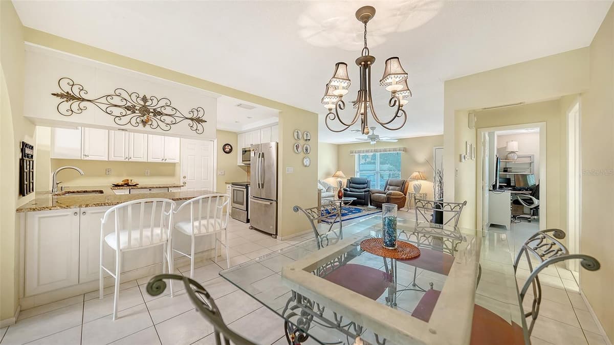 481 TARPON BOULEVARD — photo 18 of 43