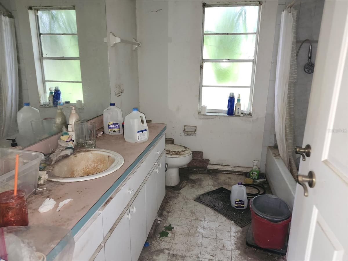 15001 CENTRALIA ROAD — photo 15 of 22