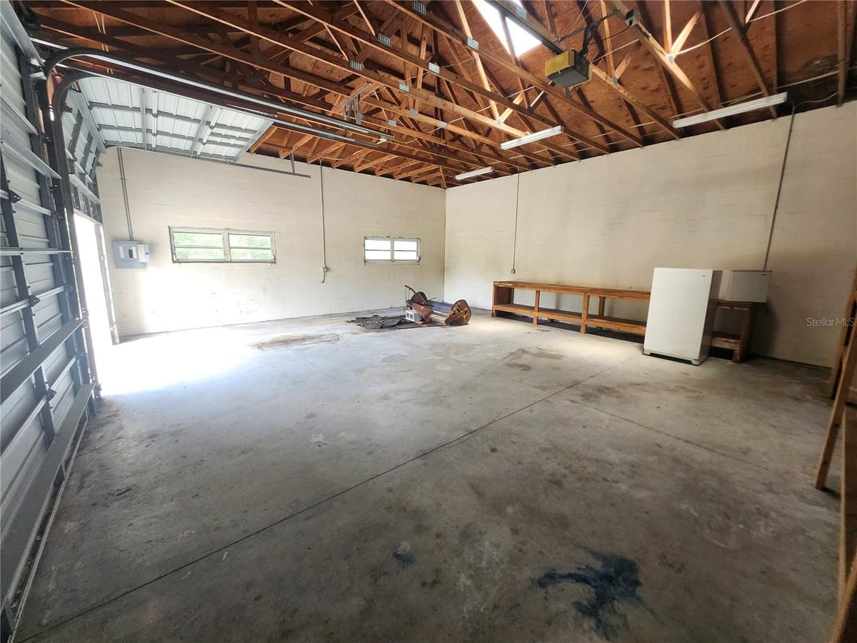 15001 CENTRALIA ROAD — photo 5 of 22