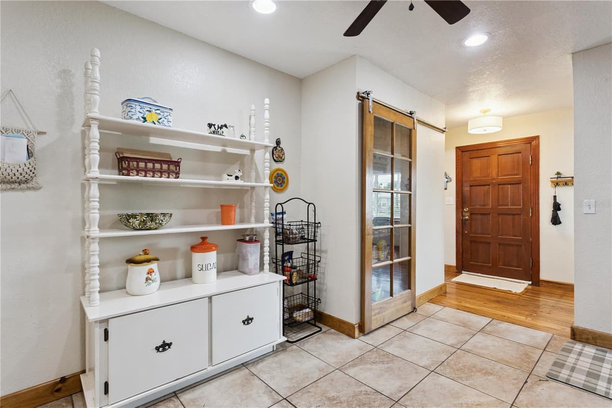 723 ROCKINGHAM AVENUE — photo 8 of 48