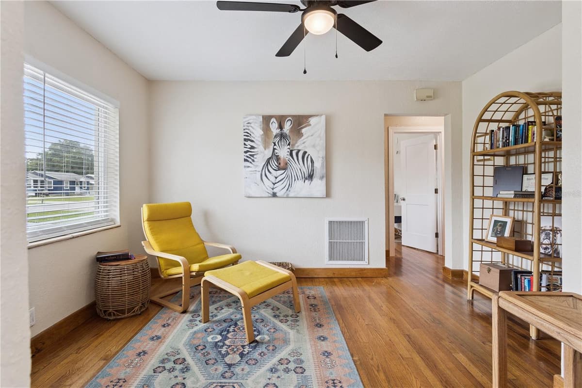 723 ROCKINGHAM AVENUE — photo 10 of 48