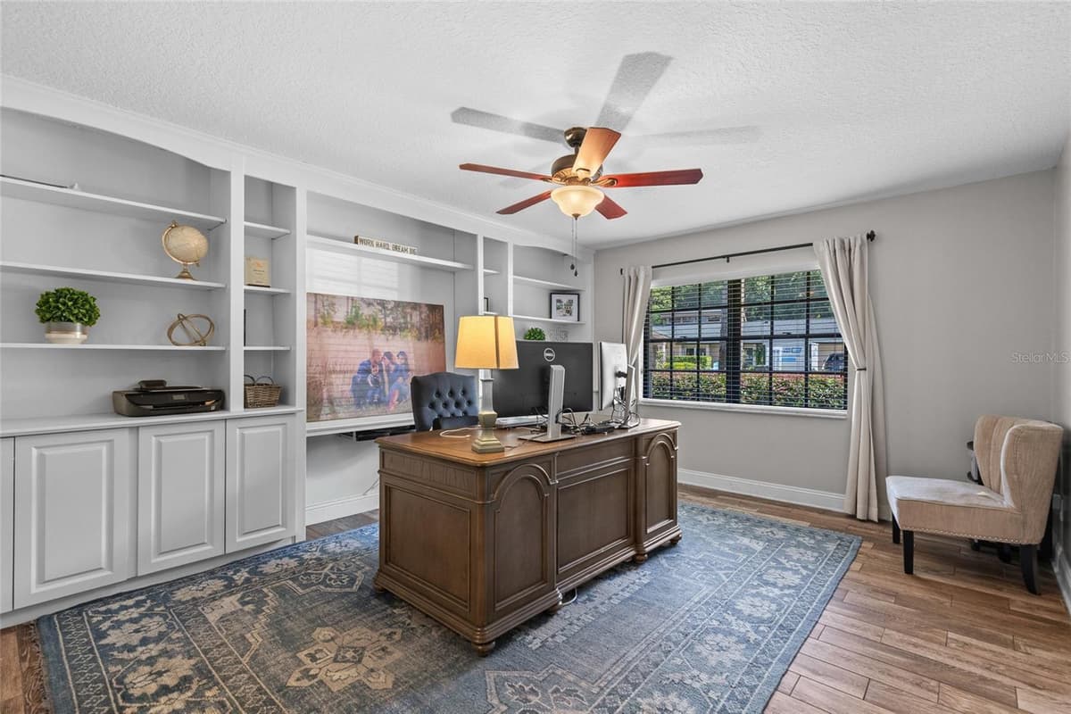 807 RIVERBEND BOULEVARD — photo 15 of 32