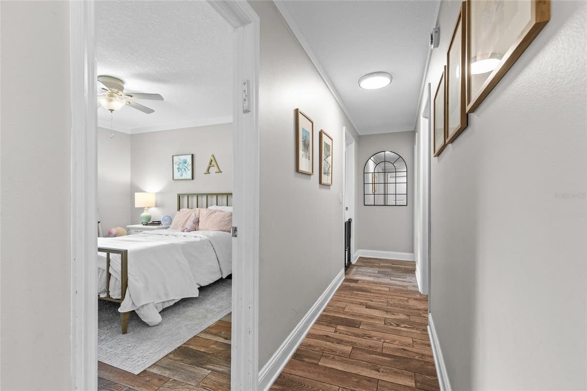 807 RIVERBEND BOULEVARD — photo 18 of 32