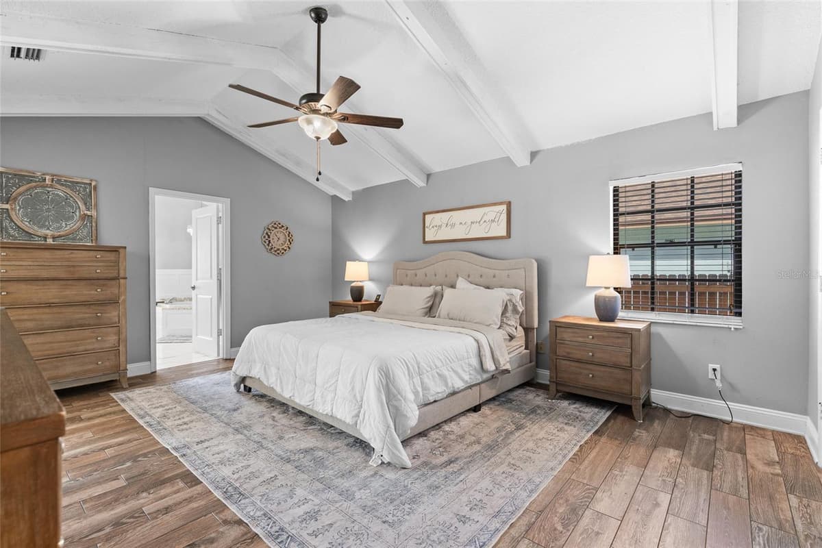 807 RIVERBEND BOULEVARD — photo 11 of 32
