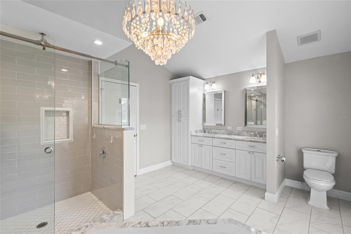 807 RIVERBEND BOULEVARD — photo 13 of 32