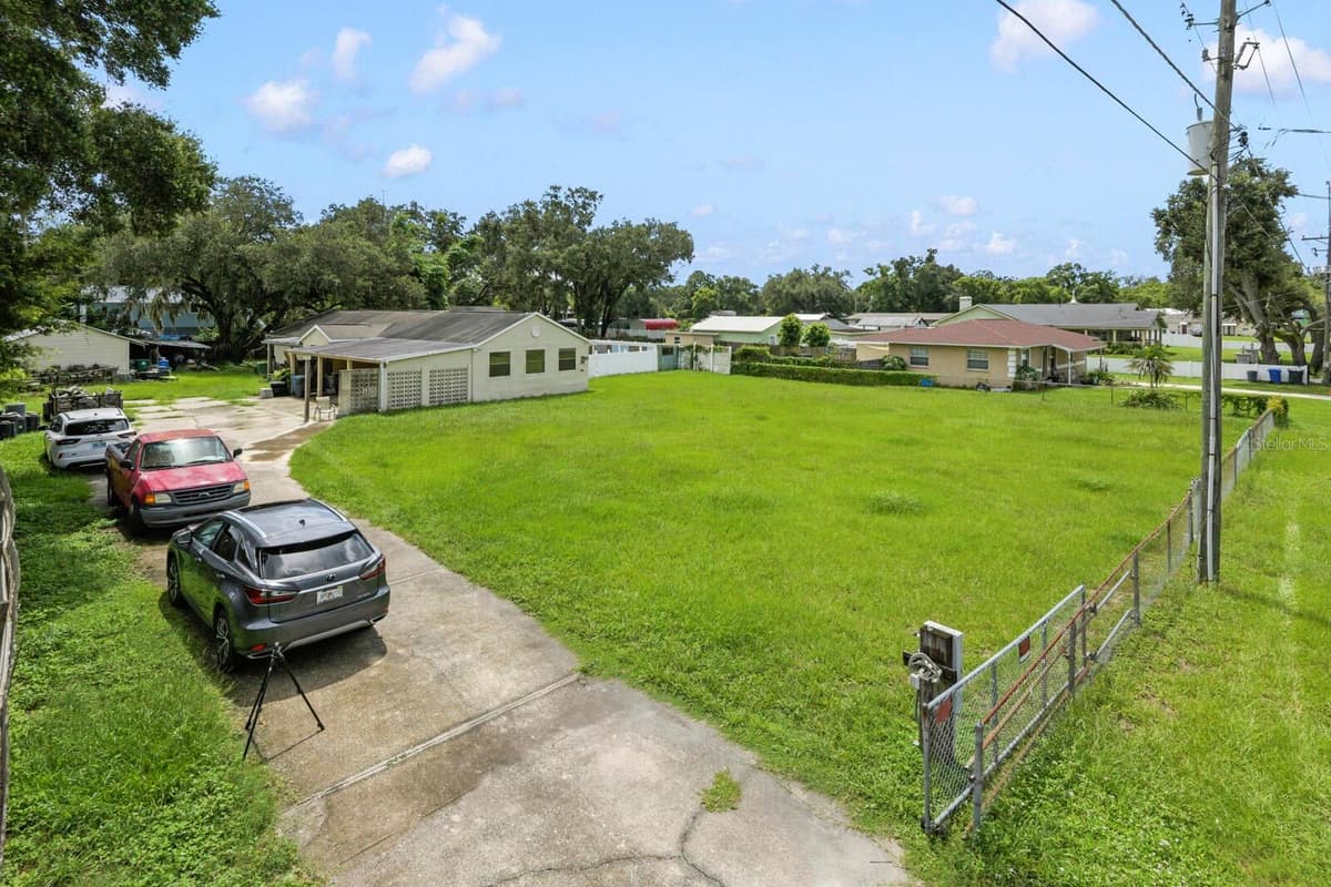 11735 MARJORY AVENUE — photo 43 of 46
