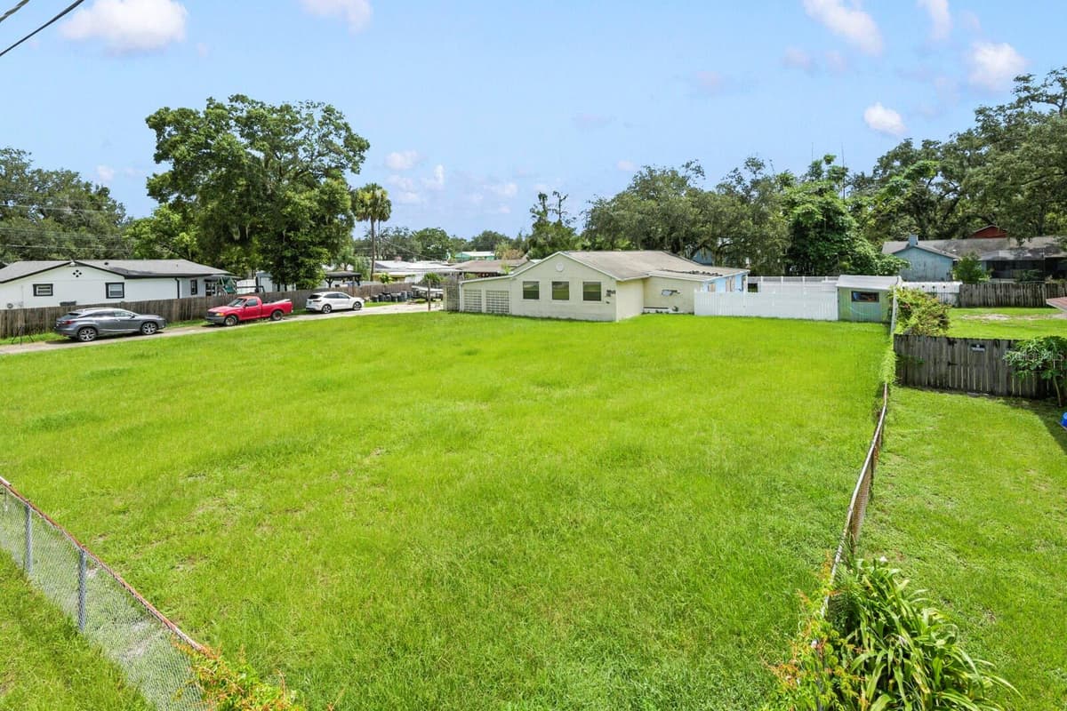11735 MARJORY AVENUE — photo 44 of 46