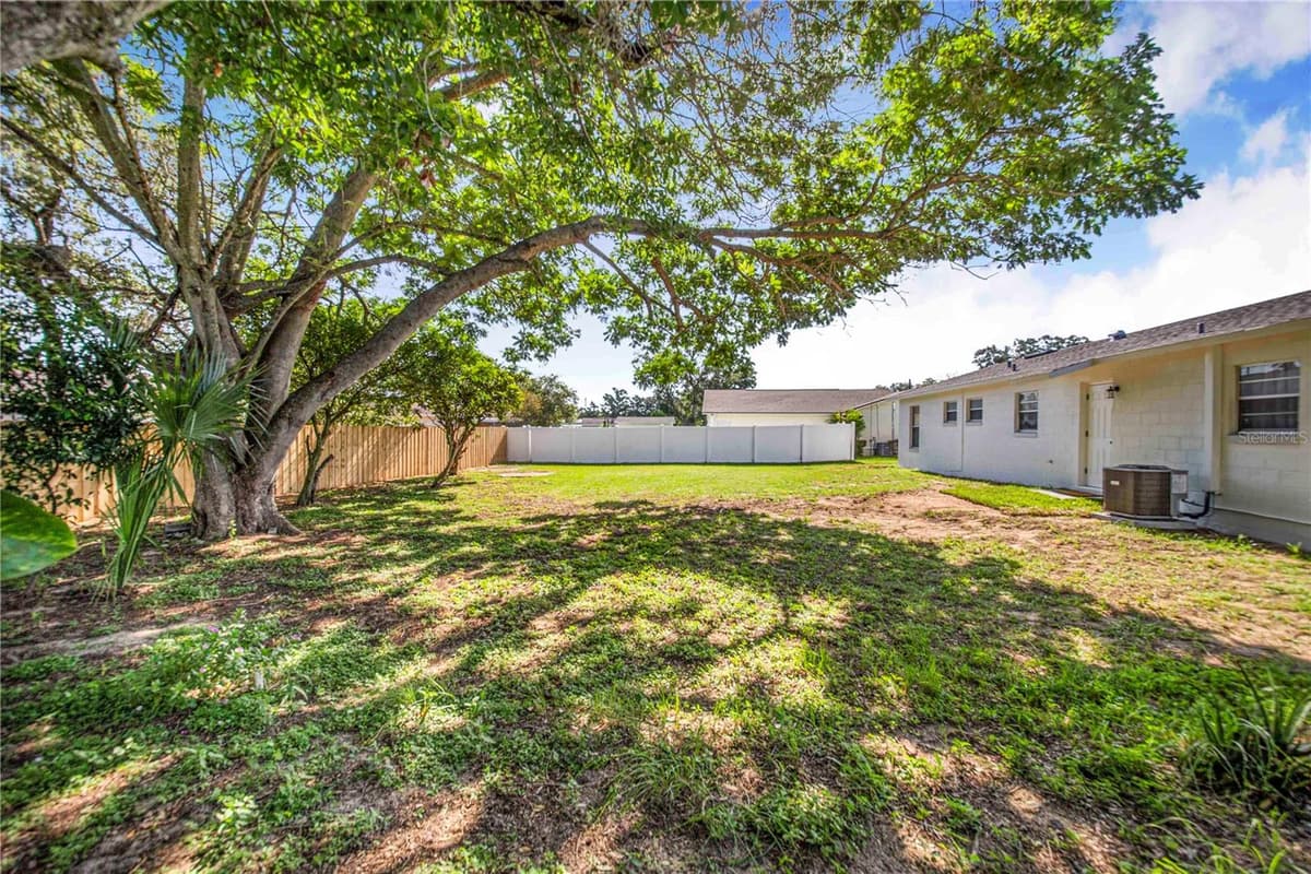 2112 EMBRY AVENUE — photo 19 of 30
