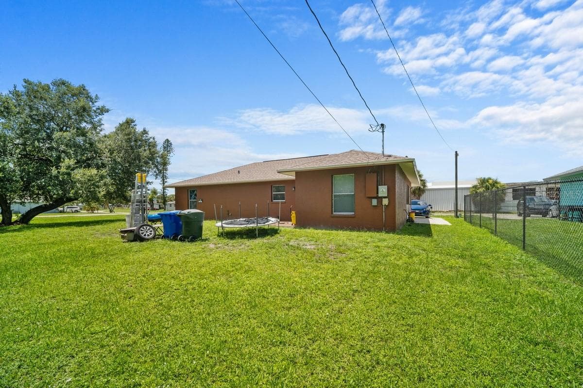 2331 JAYLEN WATKINS STREET — photo 14 of 19