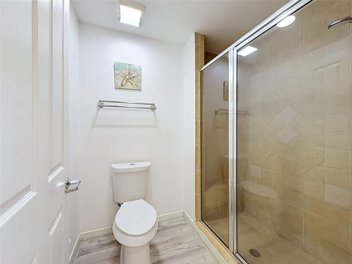 7510 SEVEN EAGLES WAY — photo 15 of 34