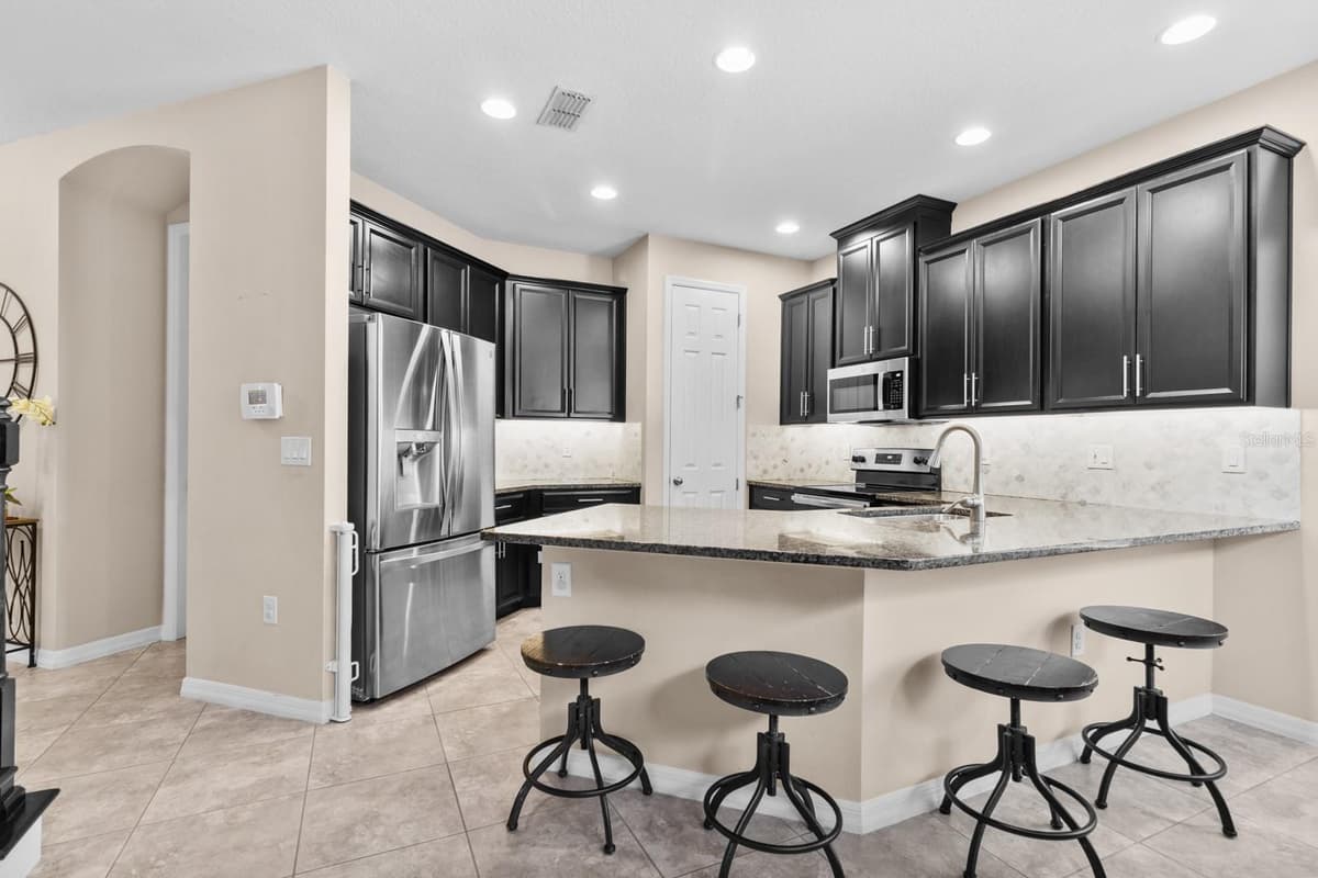 508 RED ROSE LANE — photo 8 of 46