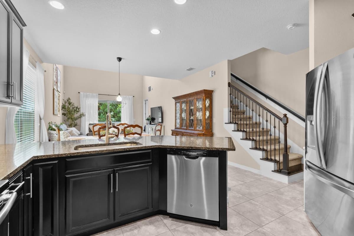 508 RED ROSE LANE — photo 9 of 46