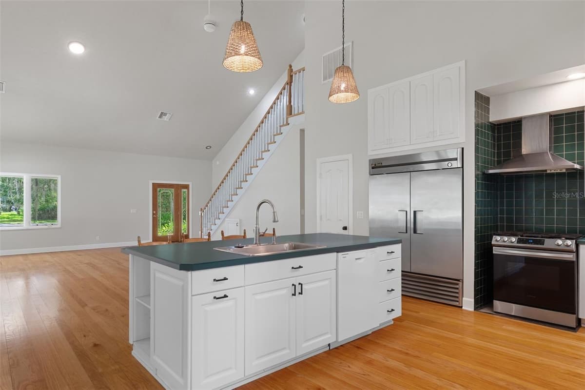 8779 ORANGE AVENUE — photo 31 of 66