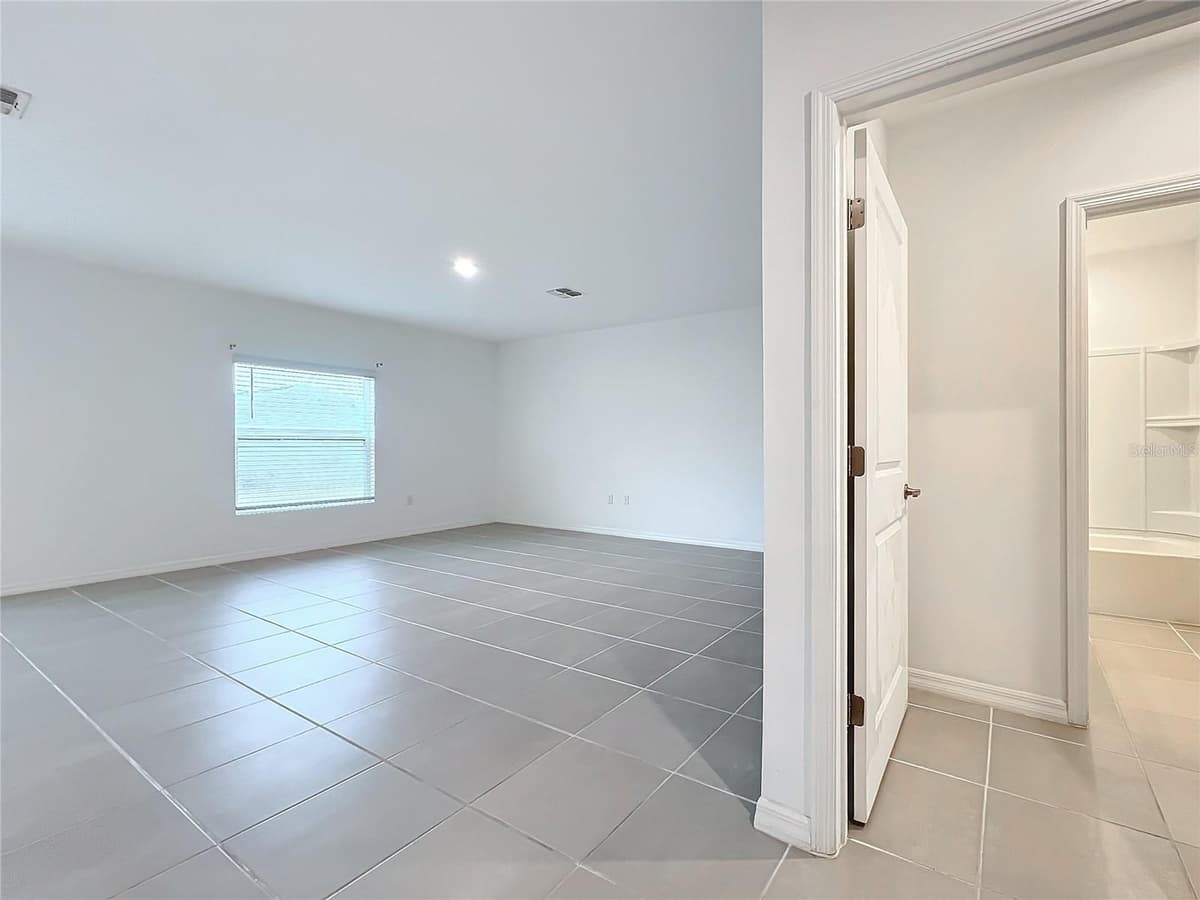 5627 COSTA BLANCA WAY — photo 7 of 38
