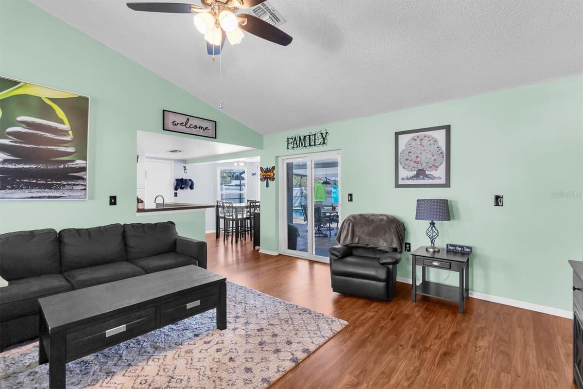 10513 BLYTHVILLE ROAD — photo 5 of 36