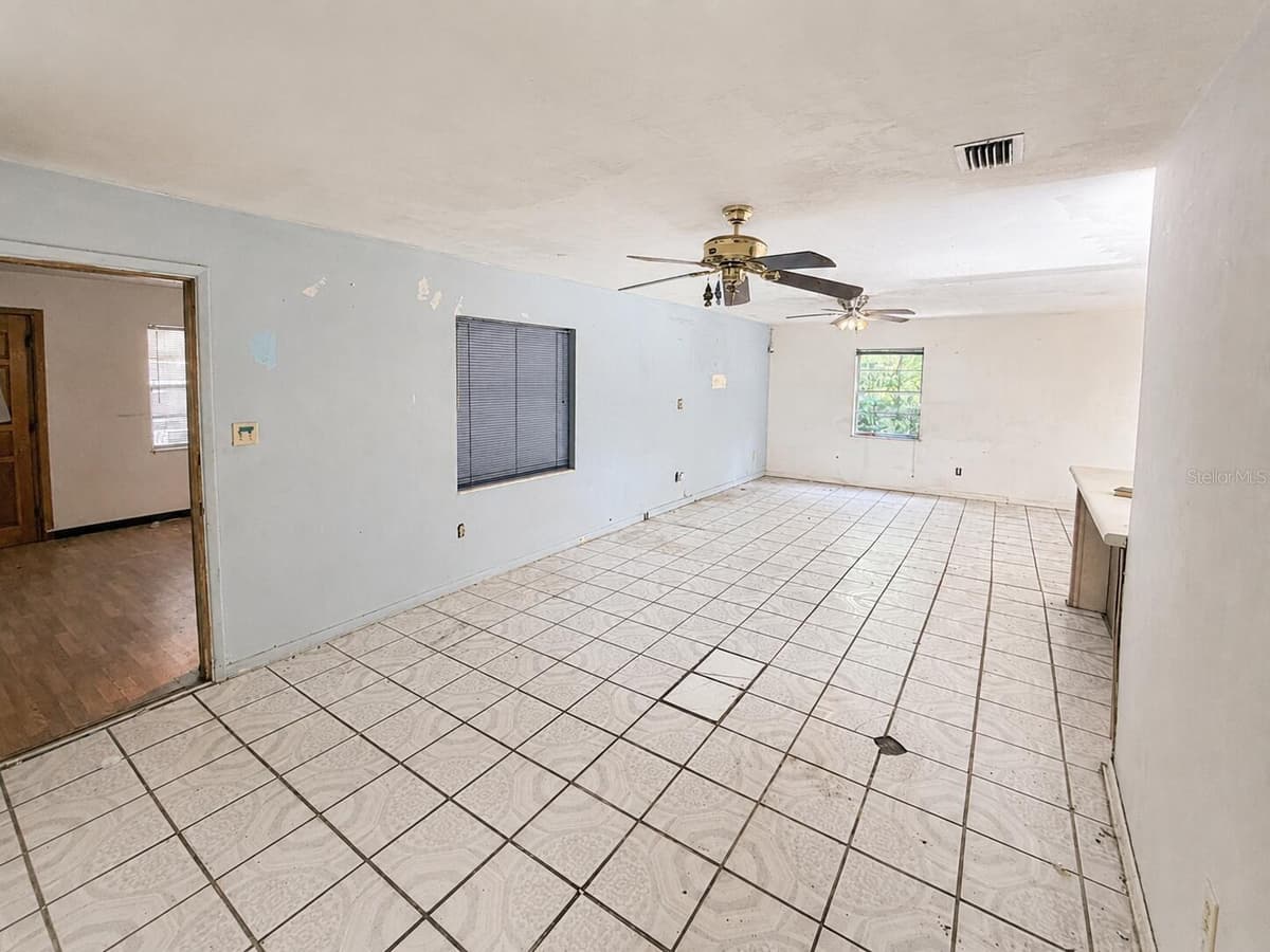 6806 215TH STREET — photo 4 of 14