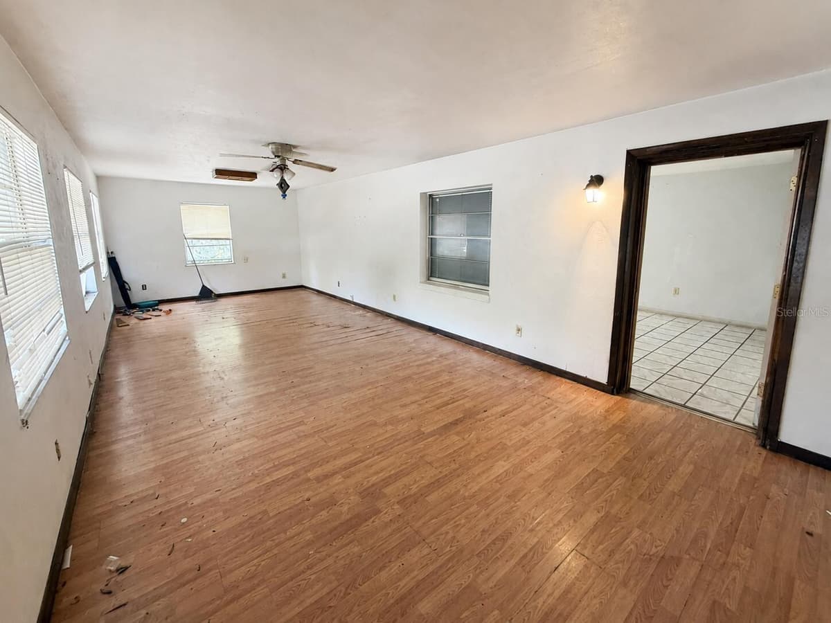 6806 215TH STREET — photo 5 of 14