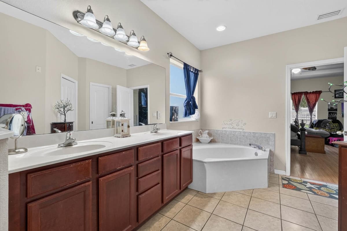 25 KATHRYN PLACE — photo 21 of 42