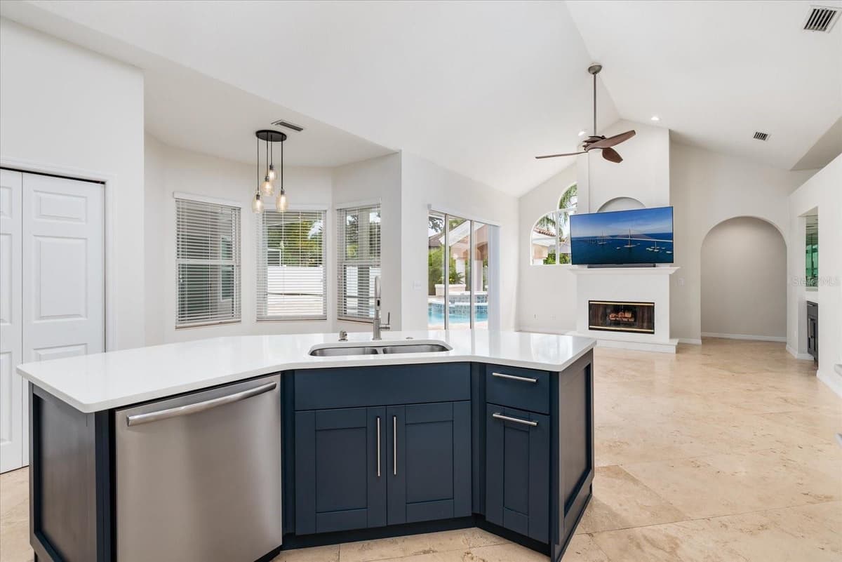 1723 CAPTIVA DRIVE — photo 23 of 84