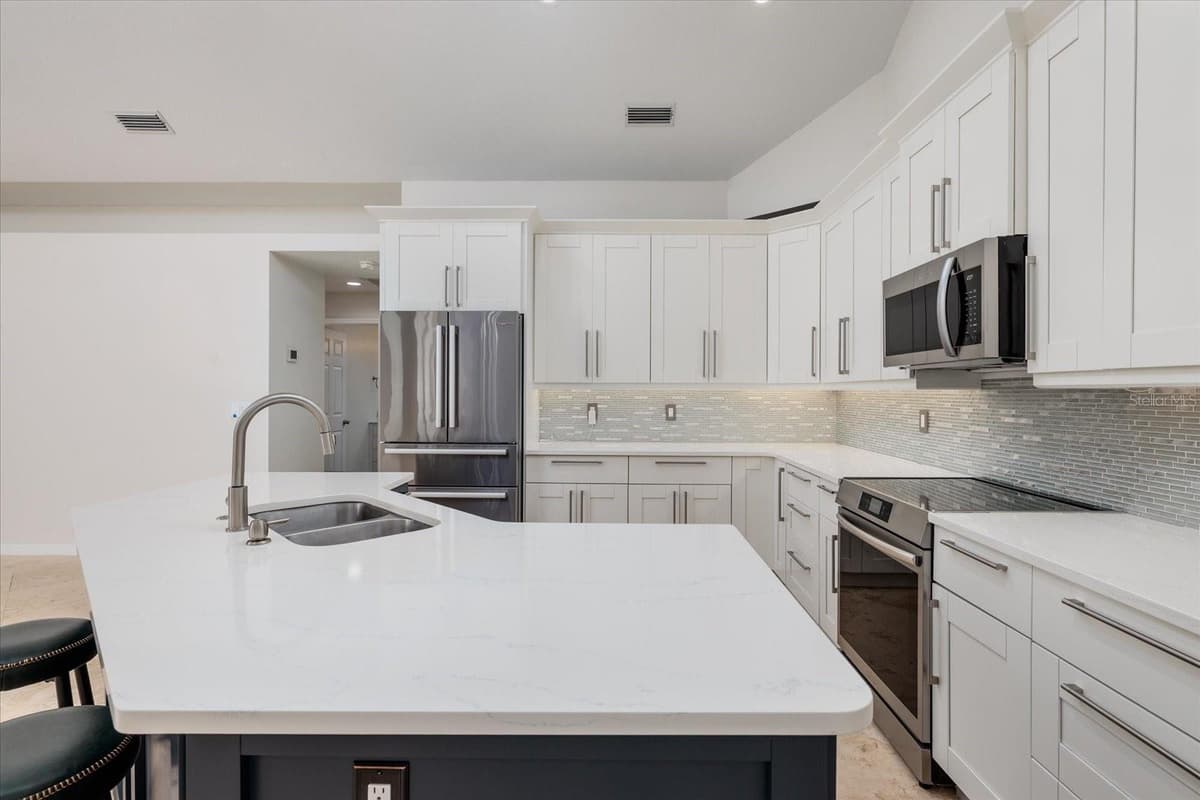 1723 CAPTIVA DRIVE — photo 22 of 84