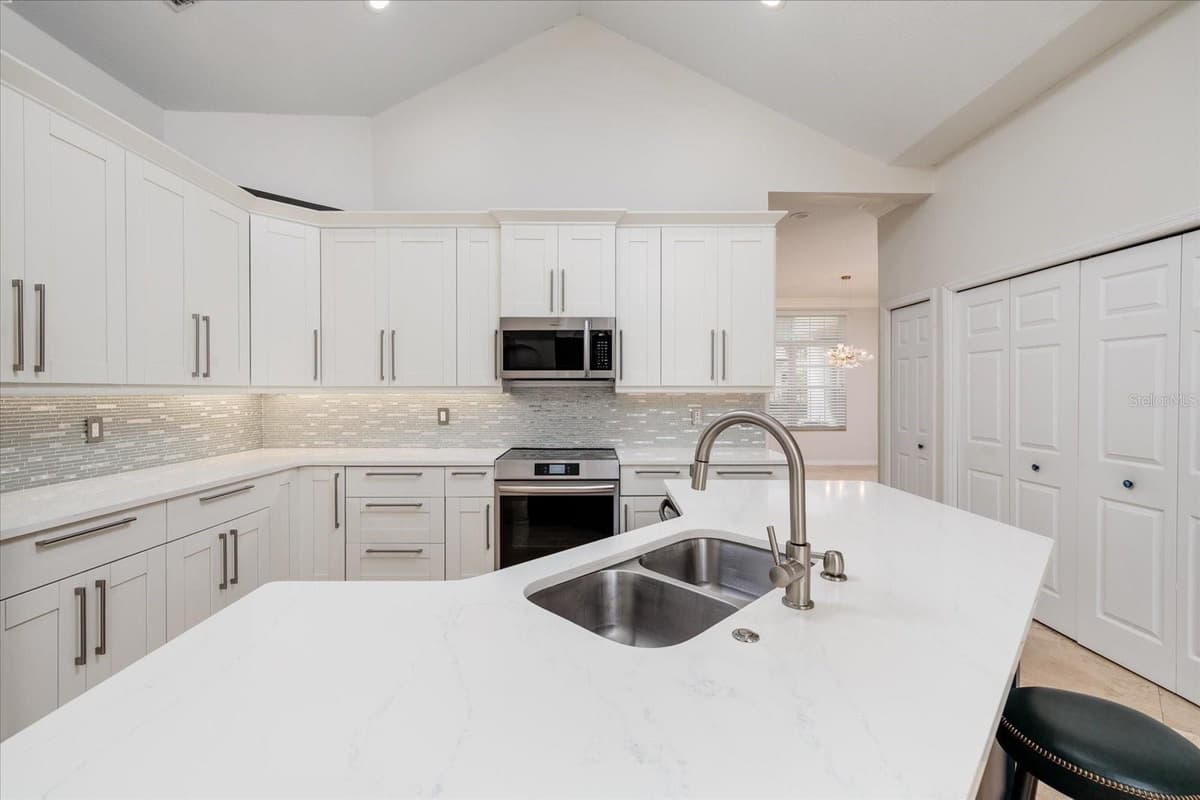 1723 CAPTIVA DRIVE — photo 20 of 84