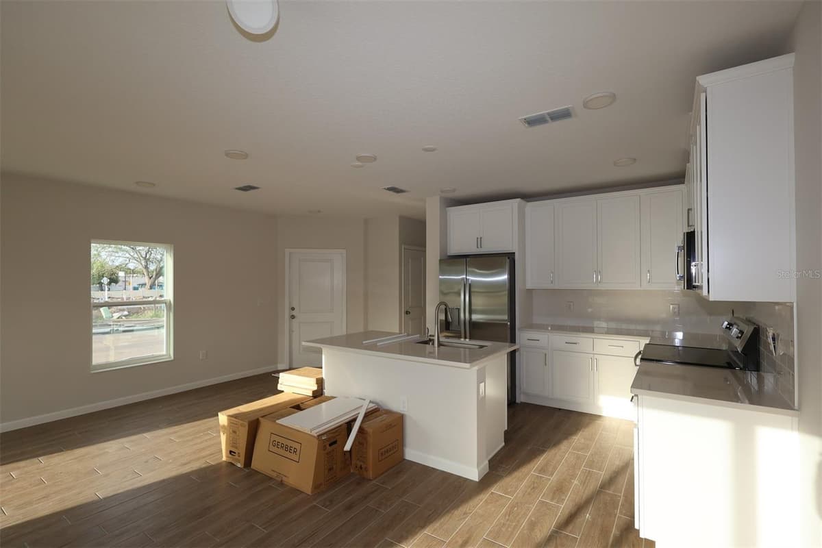 6100 FELLOW WAGON WAY — photo 7 of 41