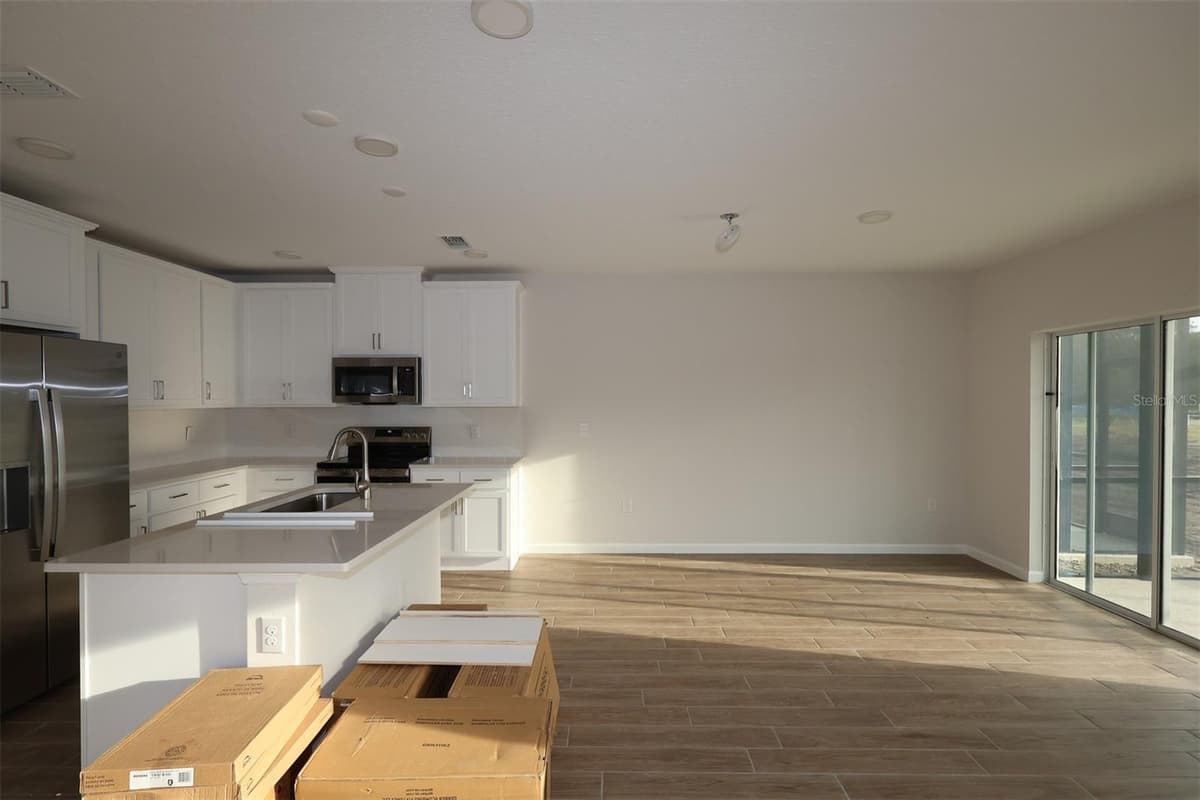 6100 FELLOW WAGON WAY — photo 5 of 41
