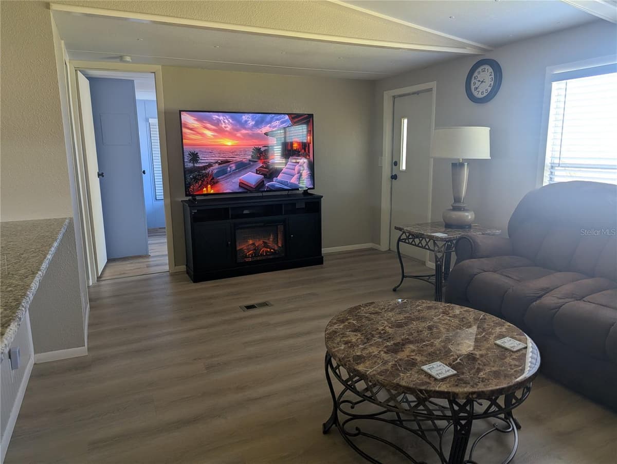 1385 KISKADEE DRIVE — photo 3 of 27