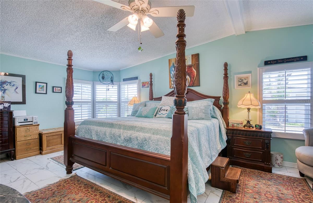 214 DOLPHIN DRIVE — photo 14 of 46