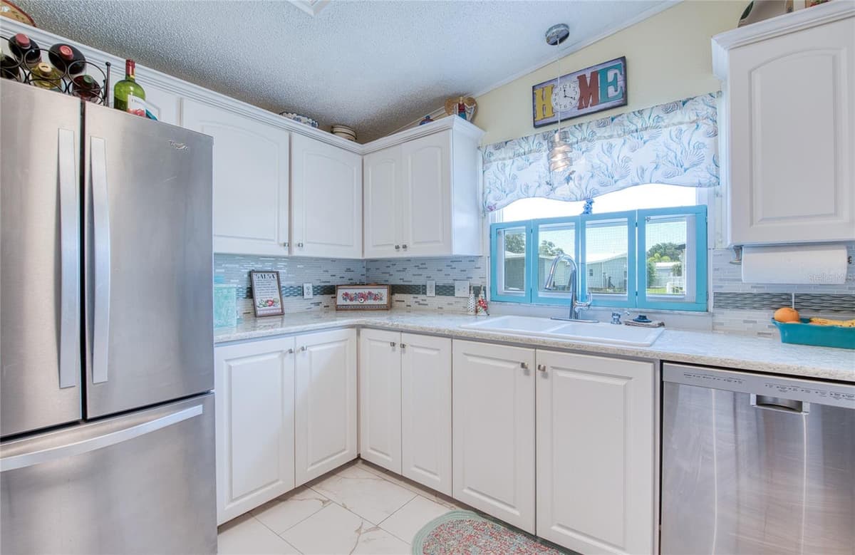 214 DOLPHIN DRIVE — photo 8 of 46