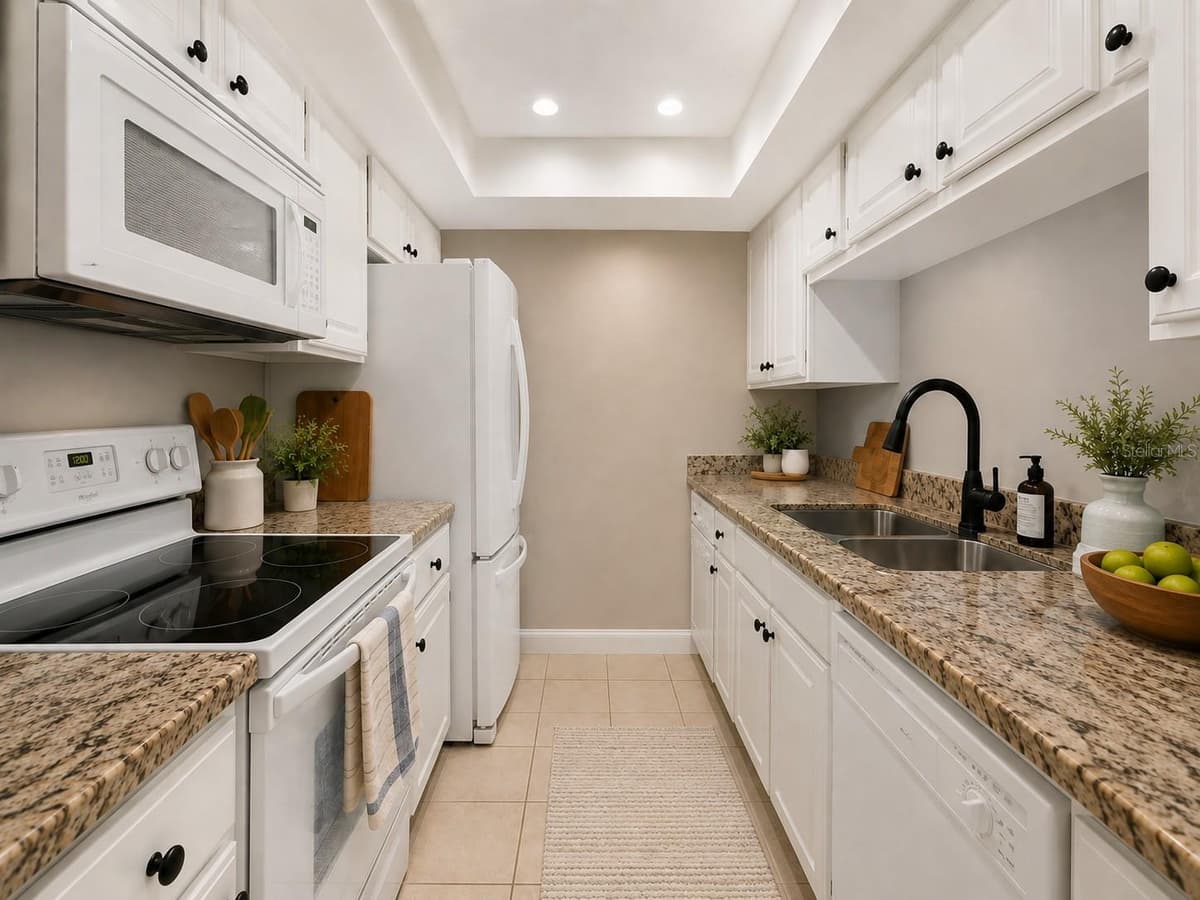 2581 COUNTRYSIDE BOULEVARD — photo 6 of 39
