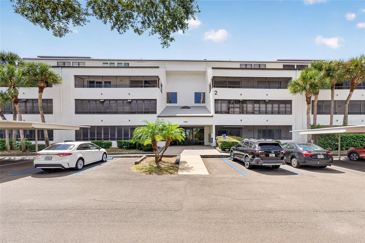 2581 COUNTRYSIDE BOULEVARD — photo 35 of 39