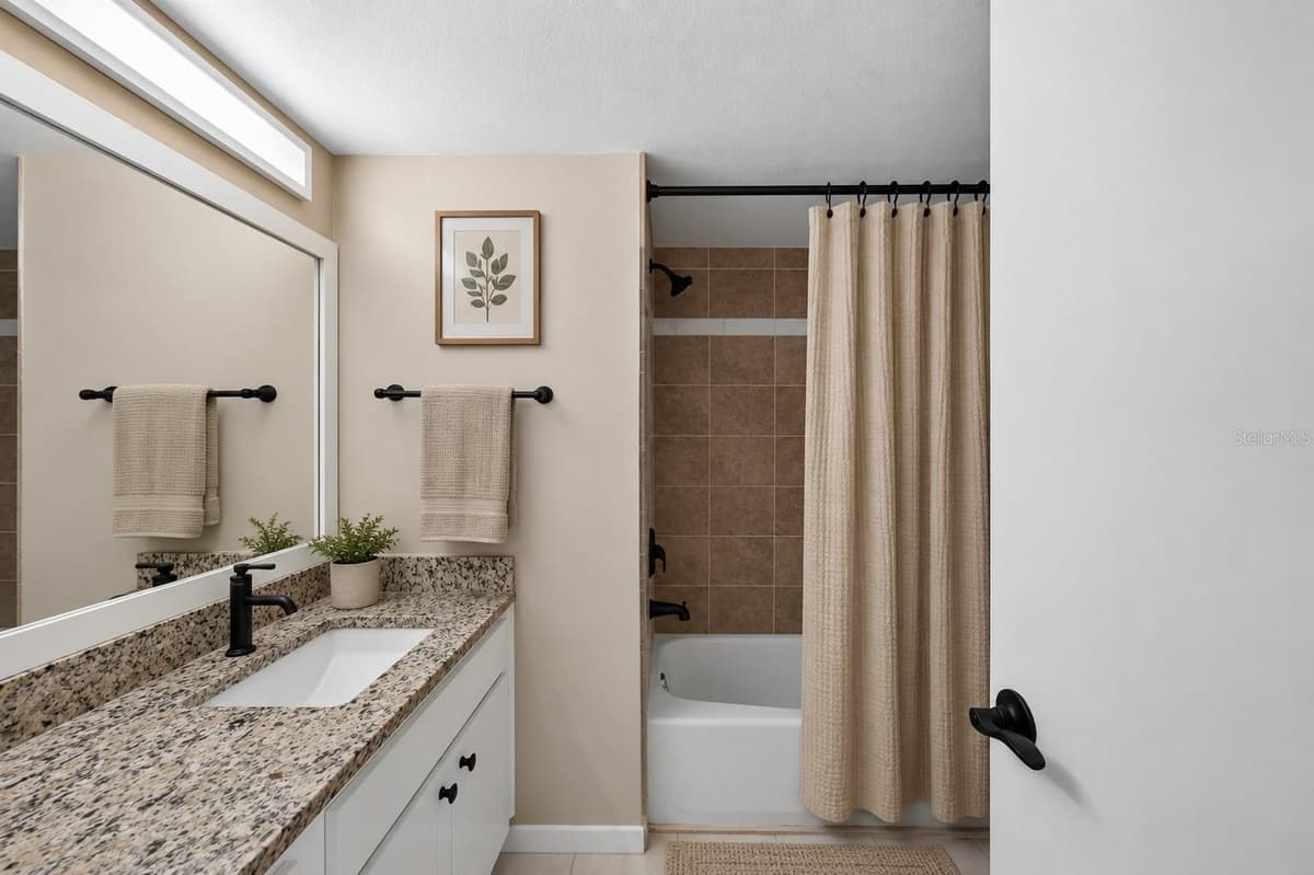 2581 COUNTRYSIDE BOULEVARD — photo 12 of 39