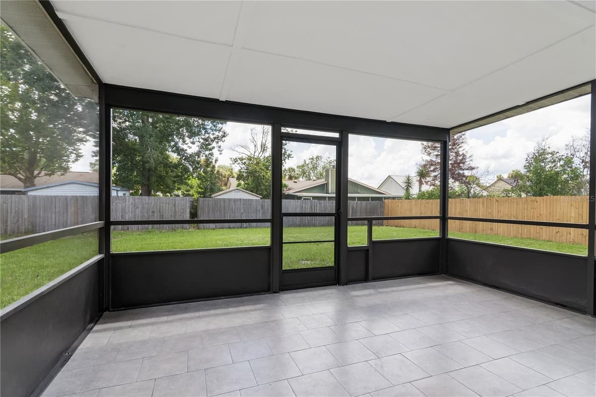 5588 GARDEN GROVE CIRCLE — photo 17 of 18