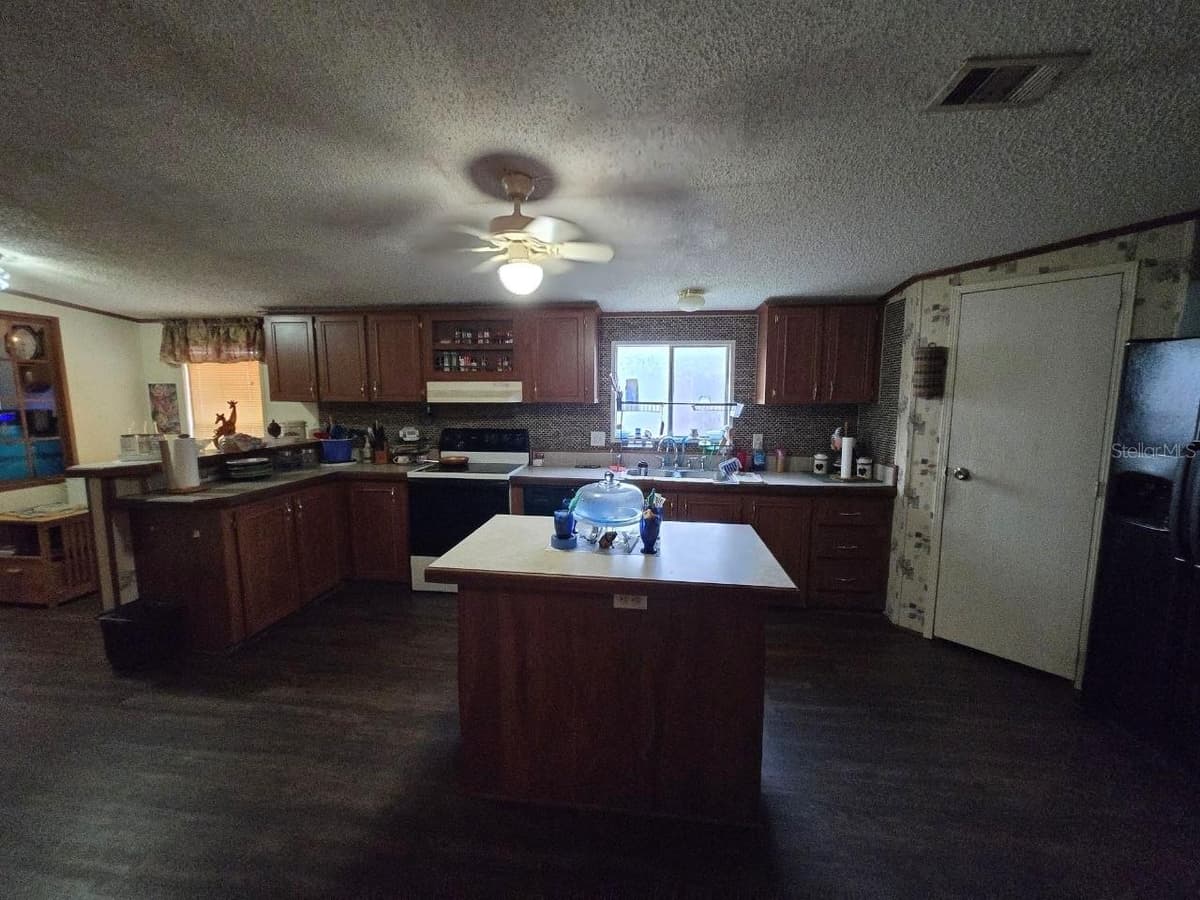 8323 FANTASIA PARK WAY — photo 8 of 15