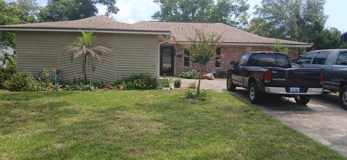 855 RIDGEWOOD AVENUE — photo 2 of 35