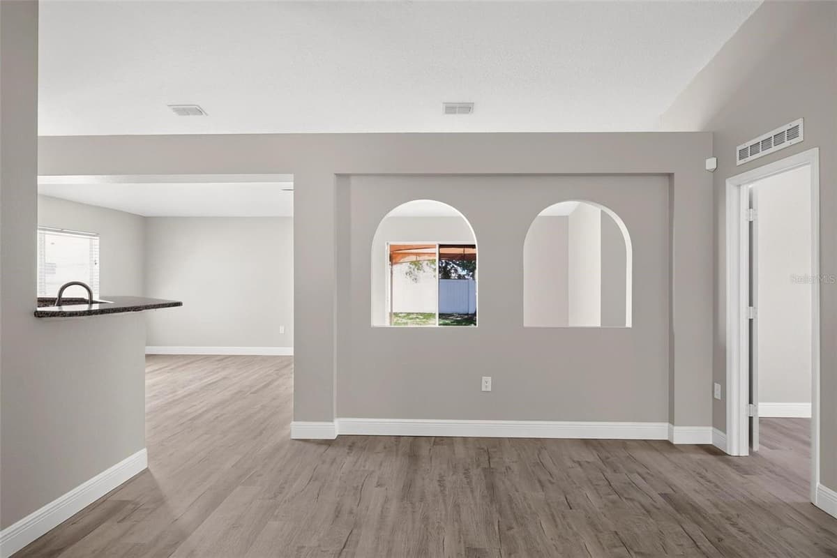 2417 SANDRIDGE CIRCLE — photo 10 of 59
