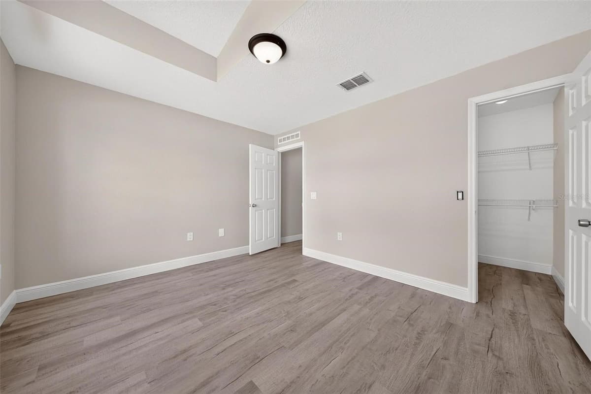 2417 SANDRIDGE CIRCLE — photo 37 of 59