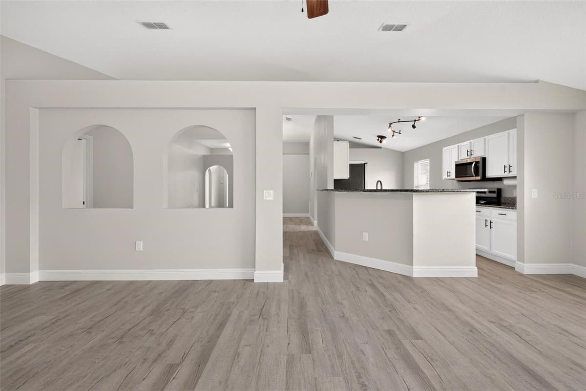 2417 SANDRIDGE CIRCLE — photo 16 of 59