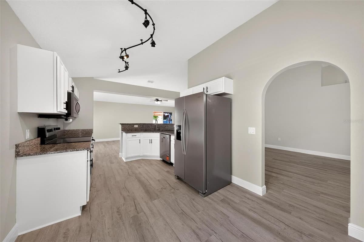 2417 SANDRIDGE CIRCLE — photo 20 of 59